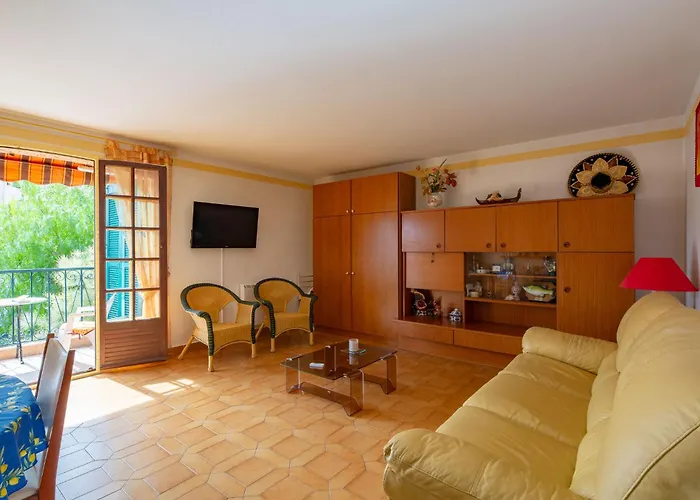 아파트 Les Pins By Interhome Saint-Raphaël