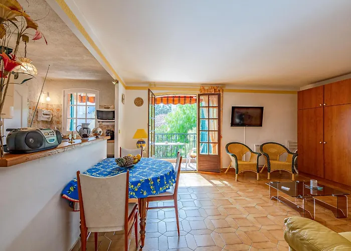 Les Pins By Interhome *